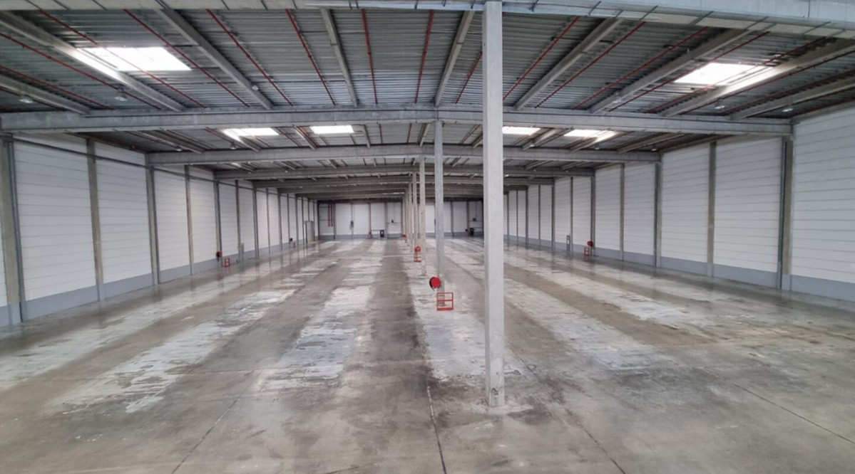 Entrepot R5e Tech Entrepôt Vert-Saint-Denis 37 806 m² | STORM Real Estate
