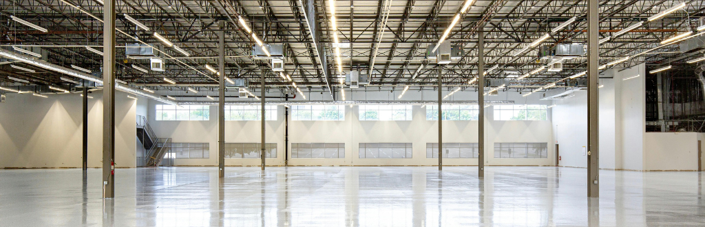 Immobilier logistique entrepots à louer ou à vendre quels choix pour les acteurs B2B 