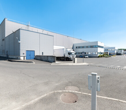 Entrepôt Combs-la-Ville 1 325 m²