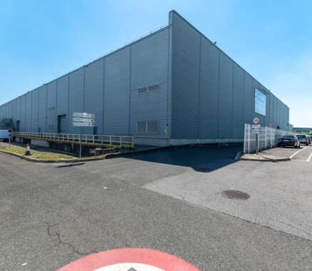 Entrepôt Combs-la-Ville 1 325 m²
